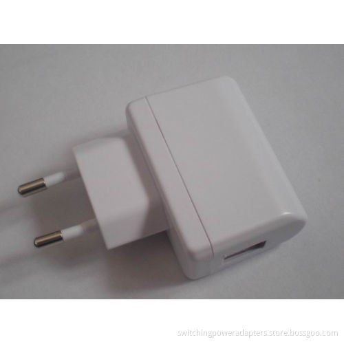 Ac / Dc Universal Usb Power Adapter 15a , 3w - 6w Usb Travel Charger